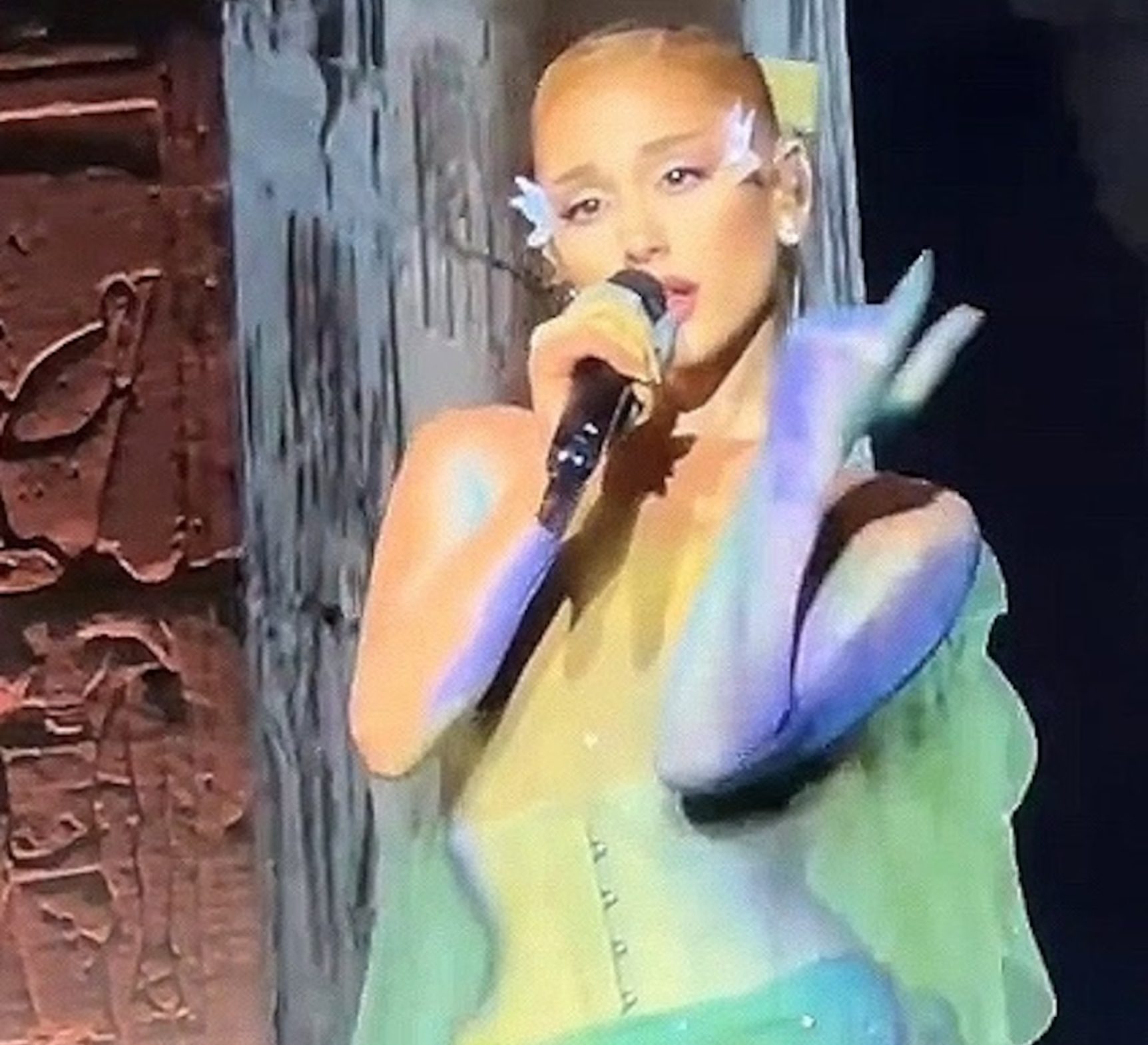 ariana grande eternal sunshine tour outfit